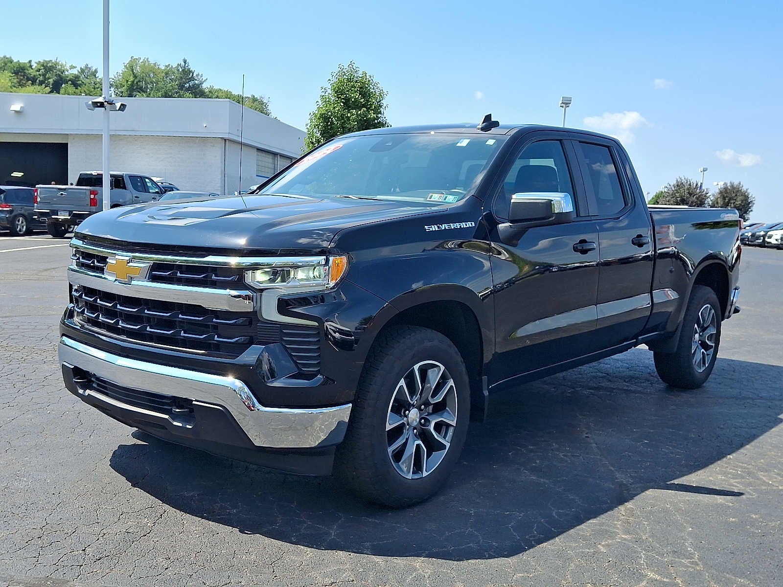 2024 Chevrolet Silverado 1500 LT (2FL)