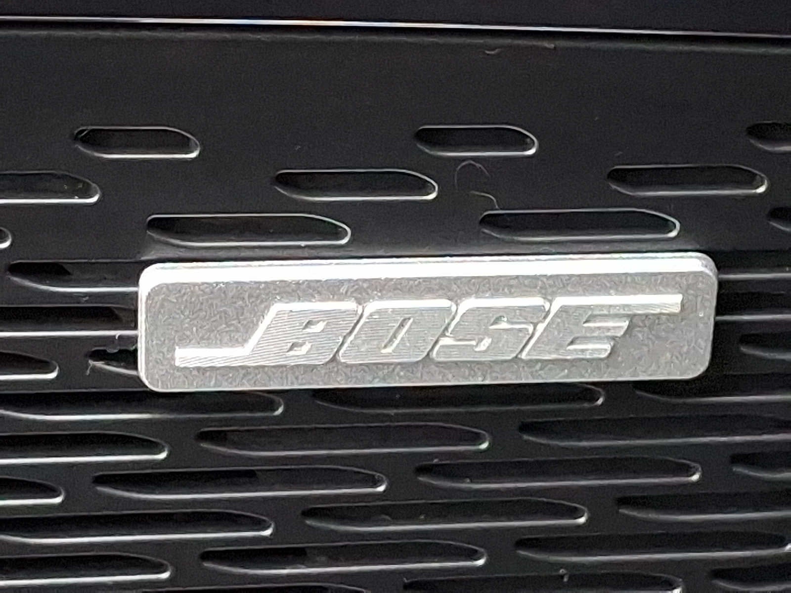 2025 GMC Acadia AT4