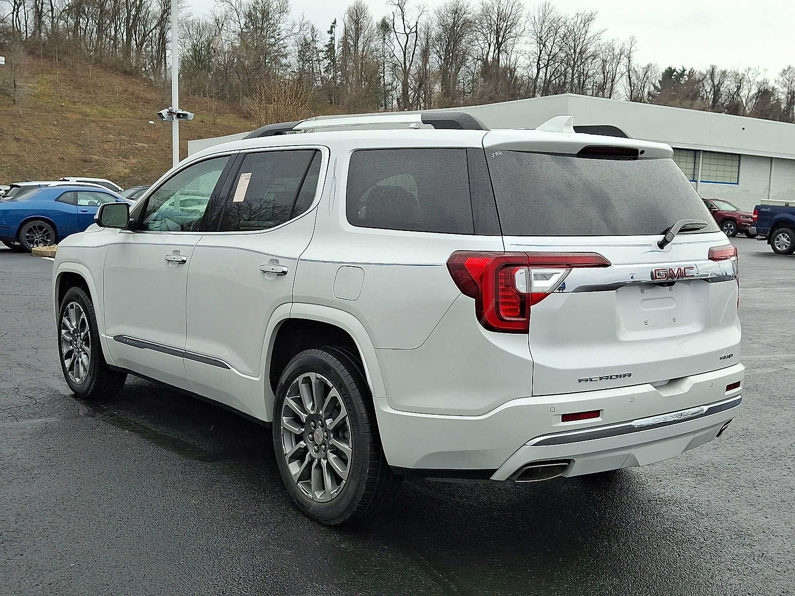 2023 GMC Acadia Denali