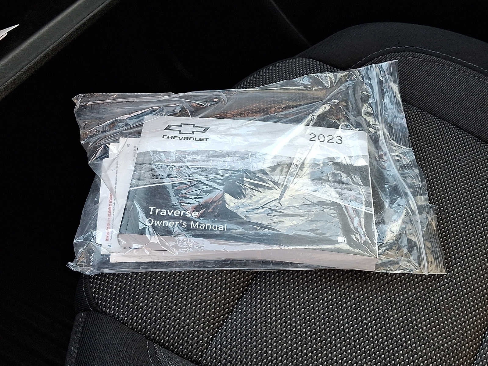 2023 Chevrolet Traverse LT Cloth