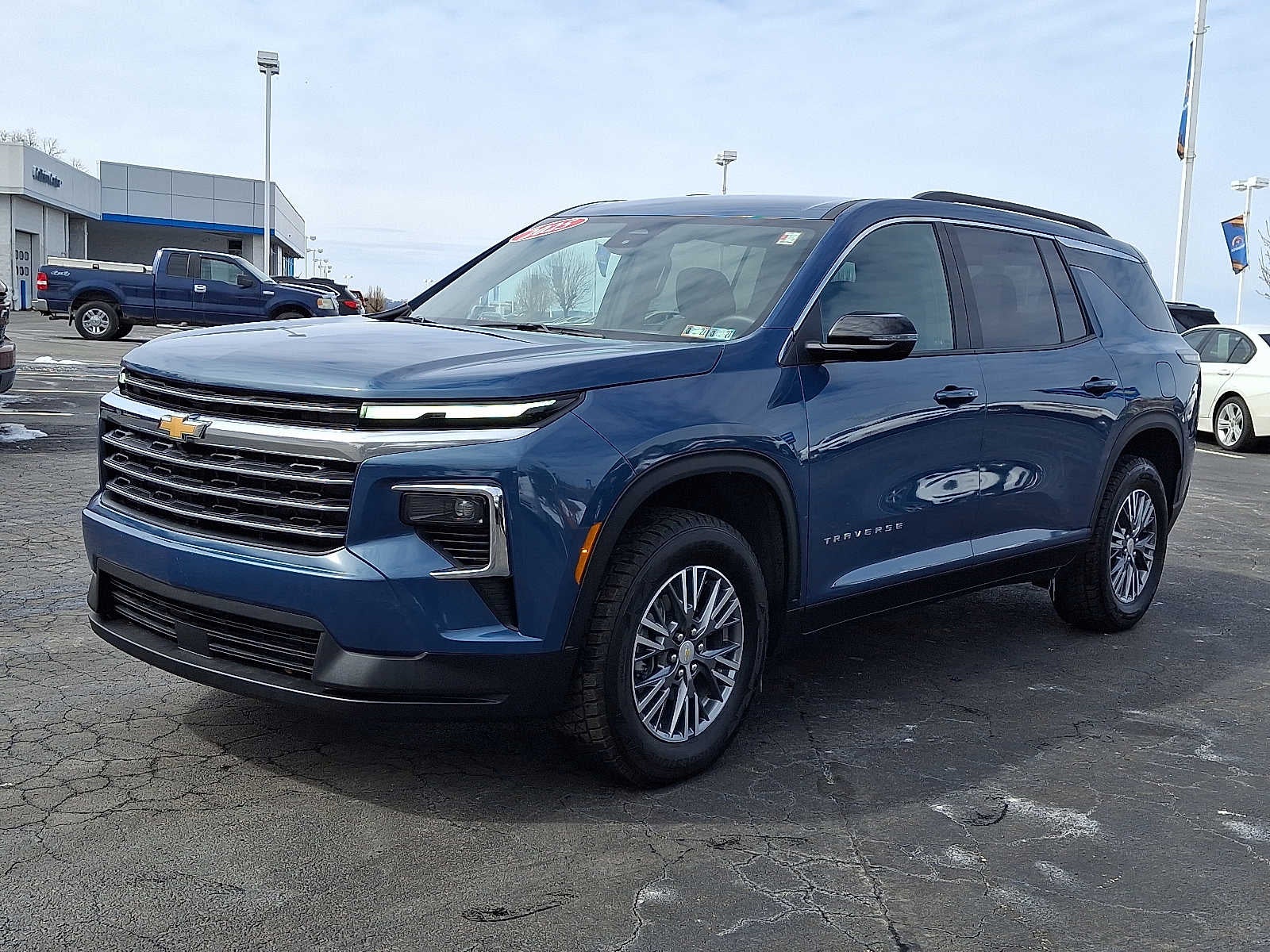 2025 Chevrolet Traverse LT