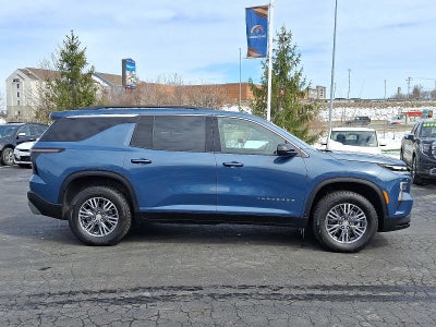 2025 Chevrolet Traverse LT