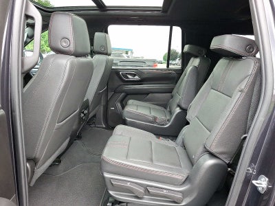 2023 Chevrolet Suburban RST