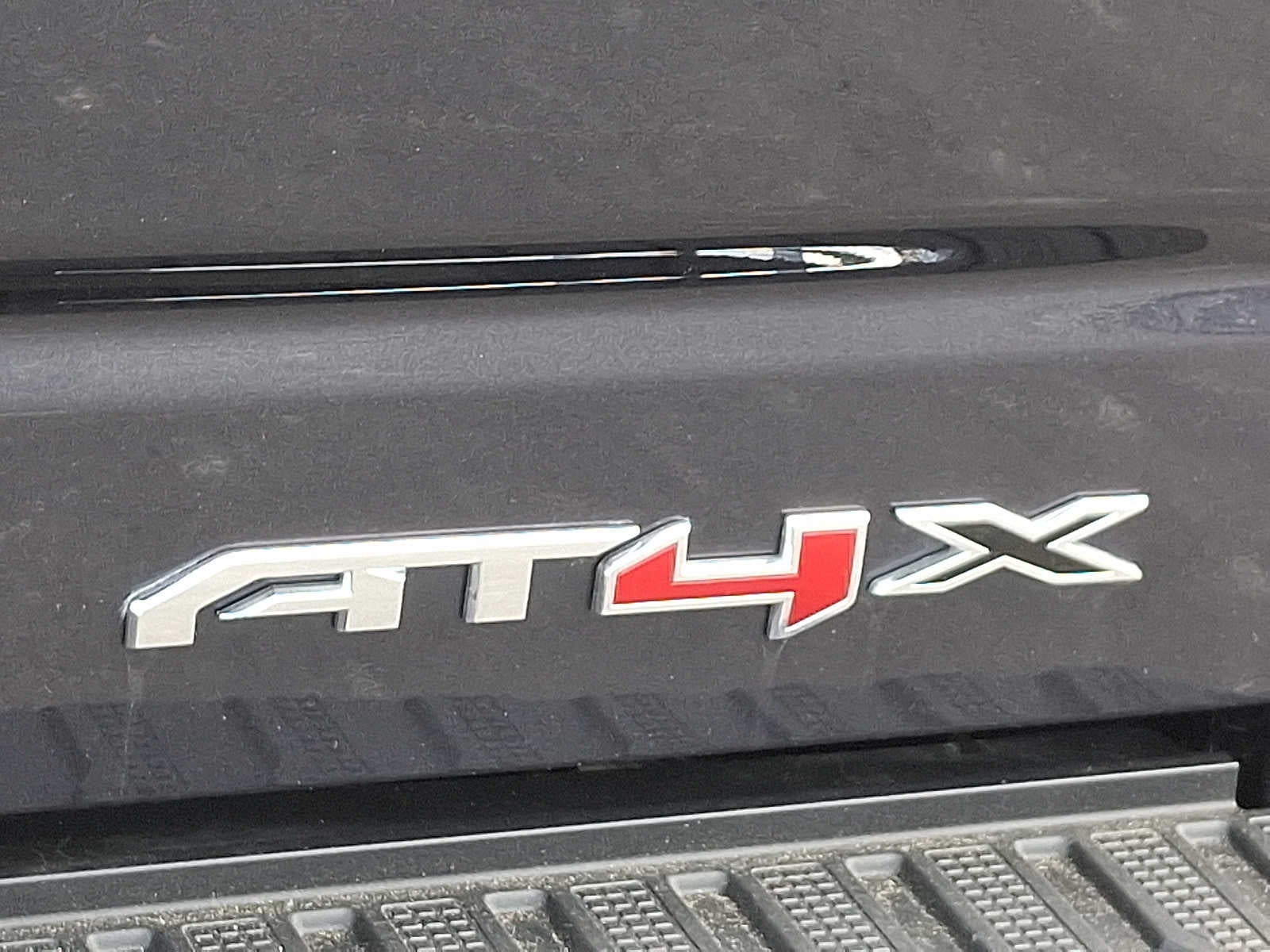 2023 GMC Sierra 1500 AT4X