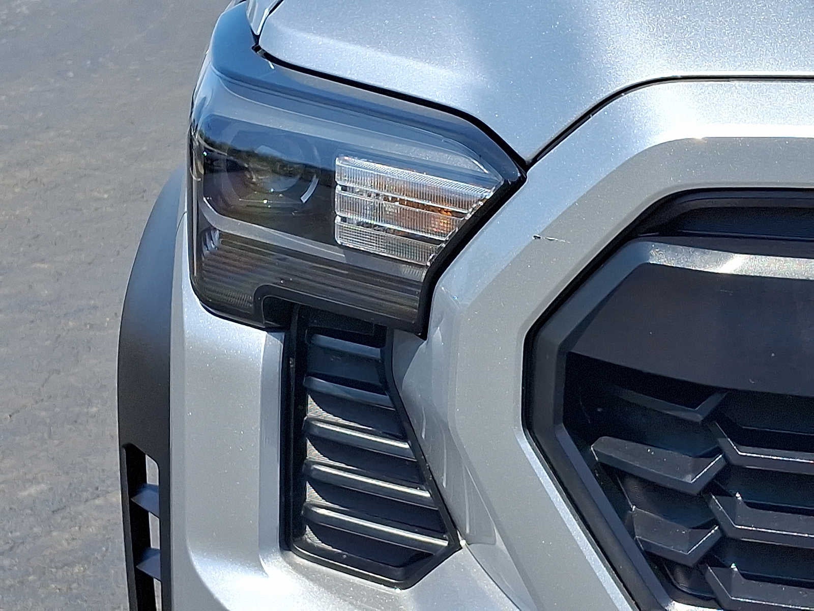 2024 Toyota Tacoma 4WD SR5