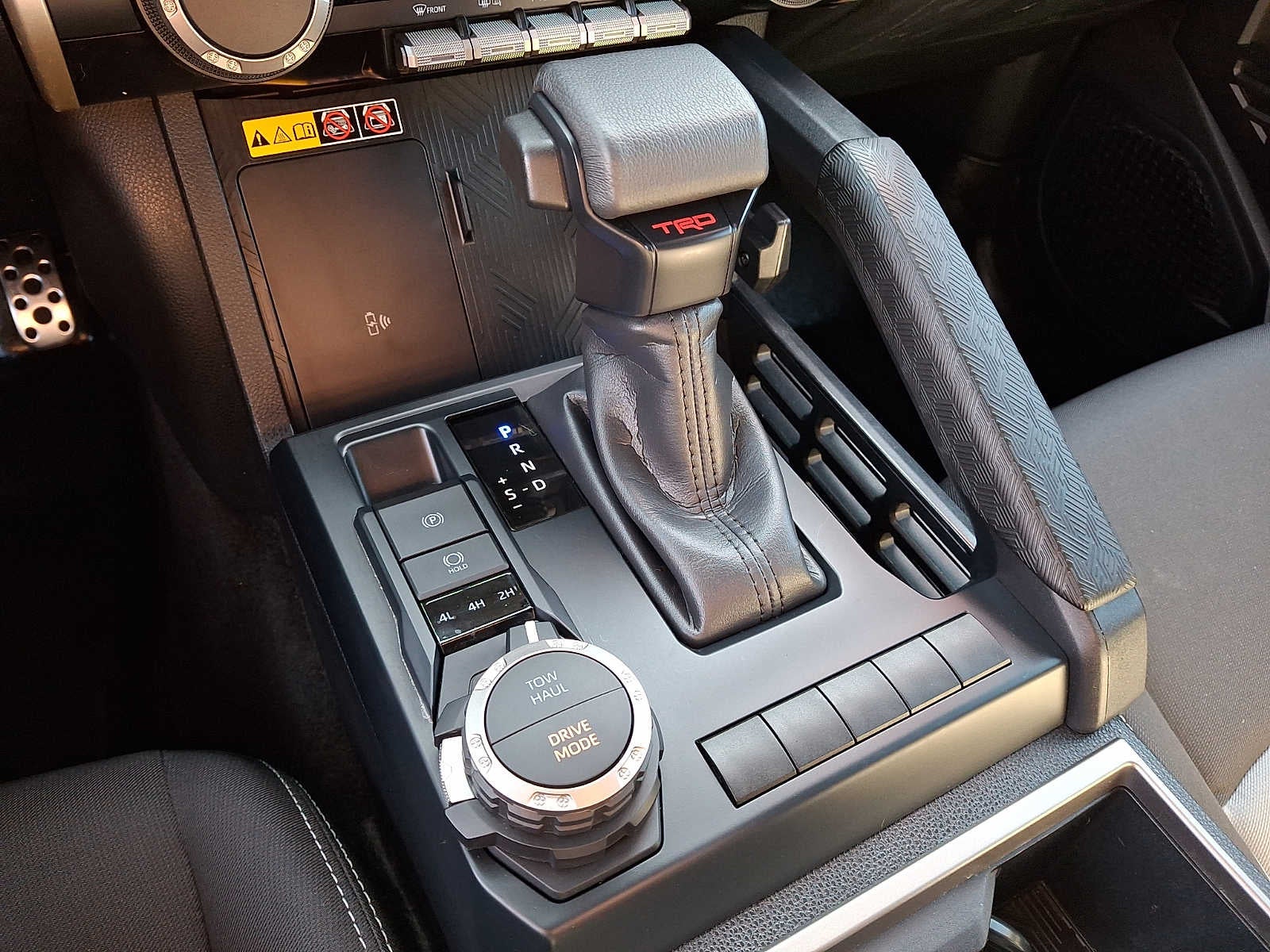 2024 Toyota Tacoma 4WD SR5