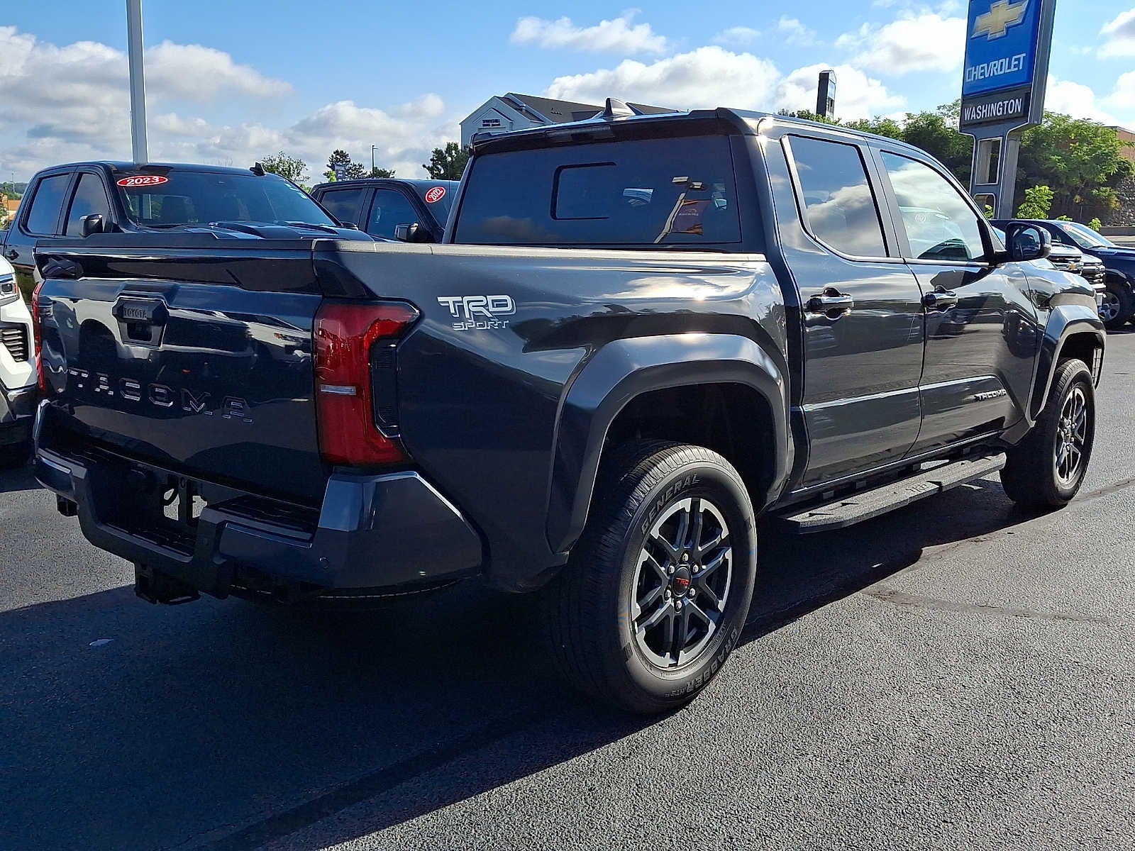 2024 Toyota Tacoma 4WD SR5