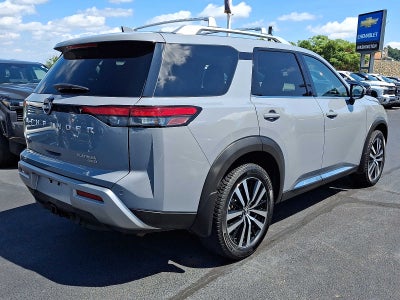 2023 Nissan Pathfinder Platinum