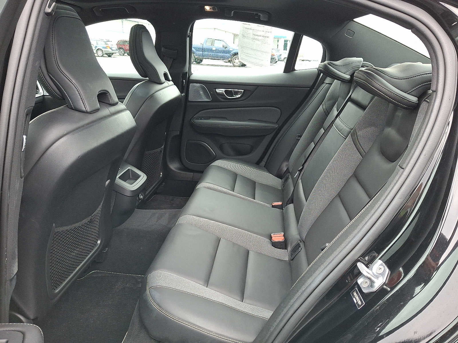 2019 Volvo S60 R-Design