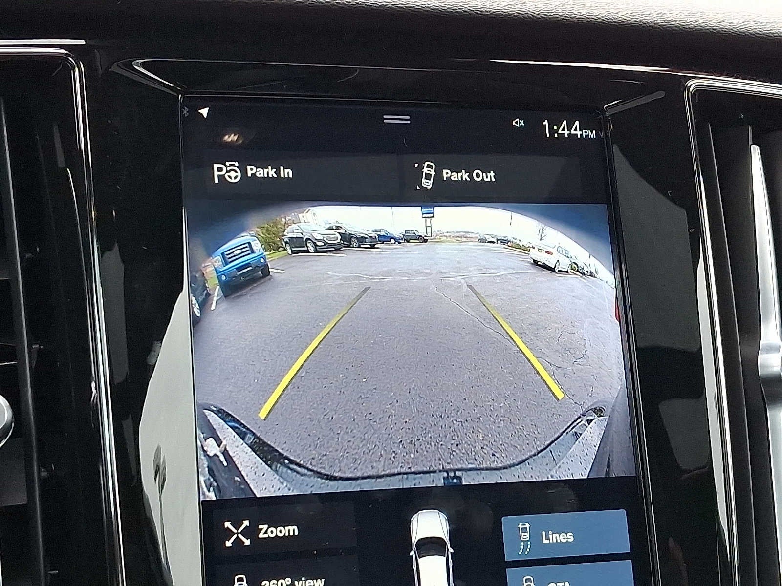 2019 Volvo S60 R-Design