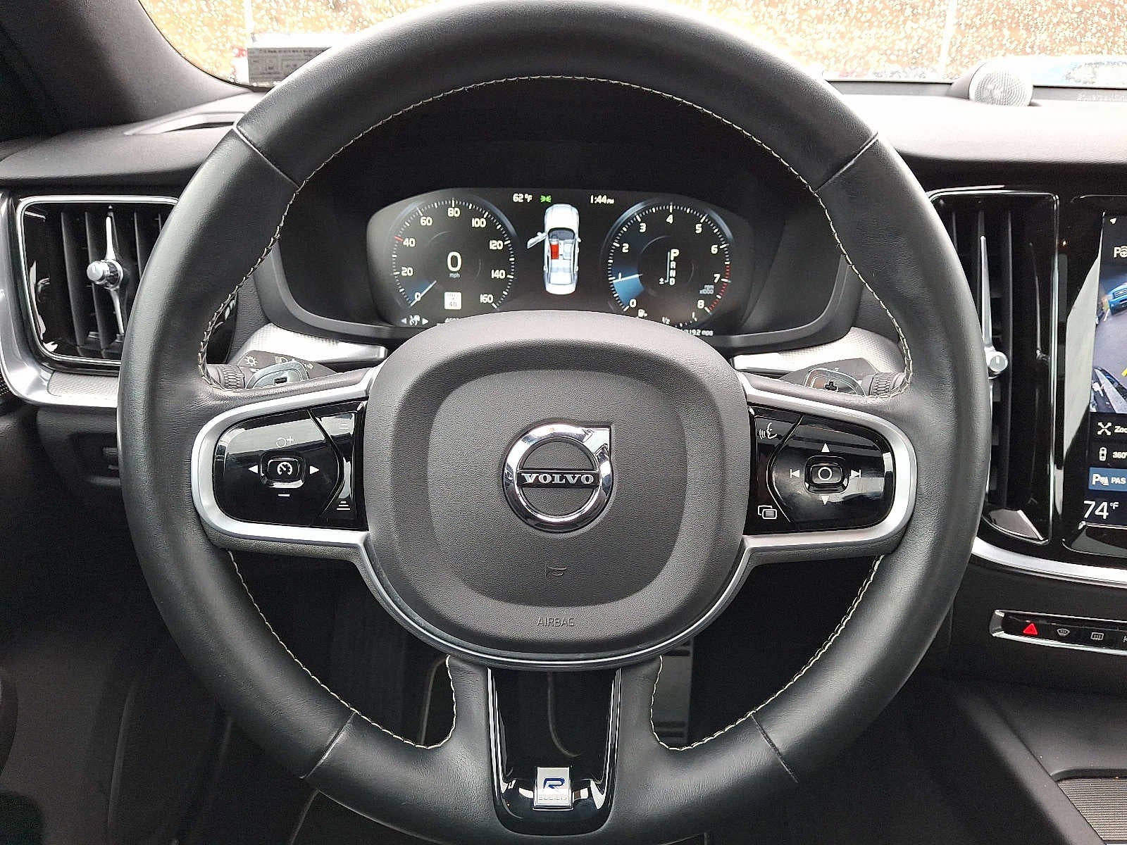 2019 Volvo S60 R-Design