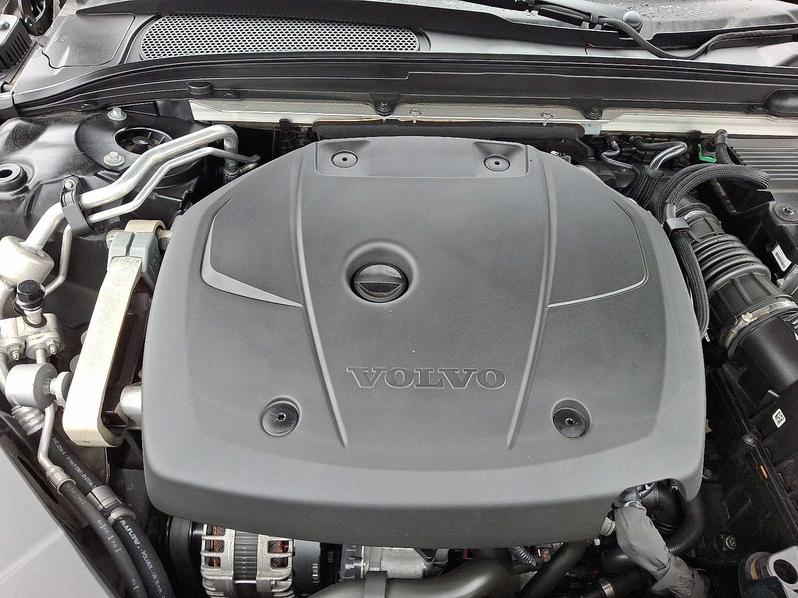 2019 Volvo S60 R-Design