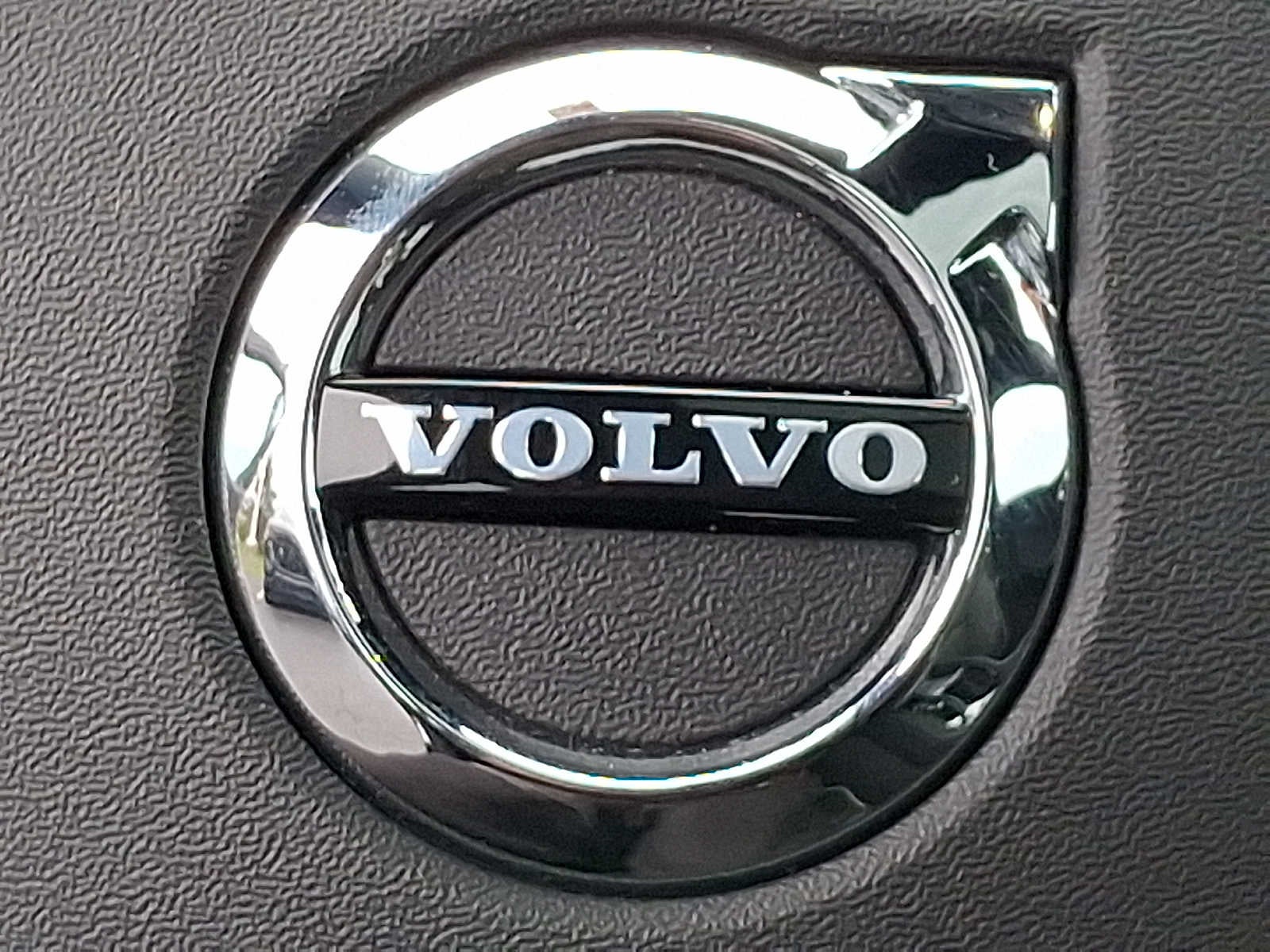 2019 Volvo S60 R-Design