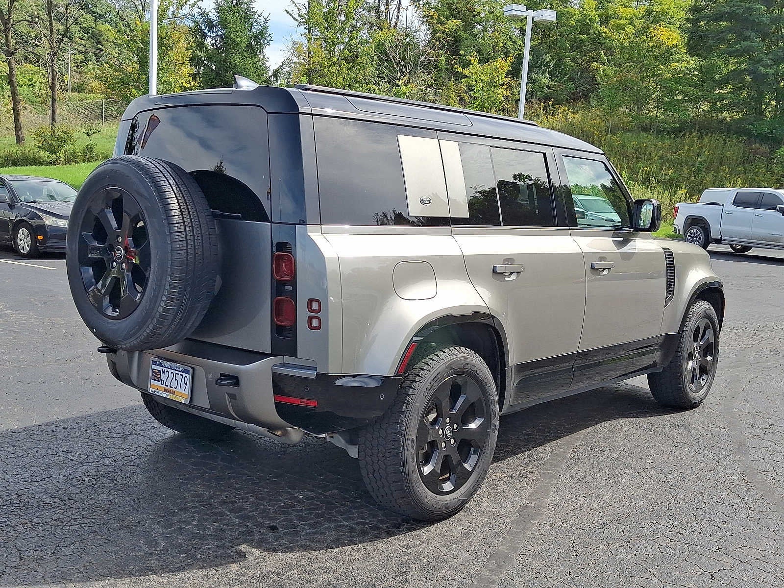2024 Land Rover Defender X-Dynamic SE