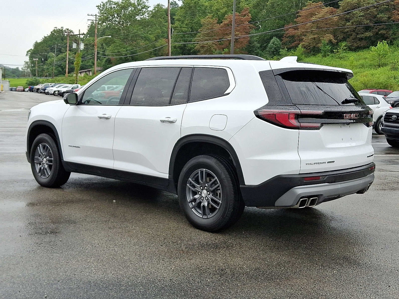 2025 GMC Acadia Elevation