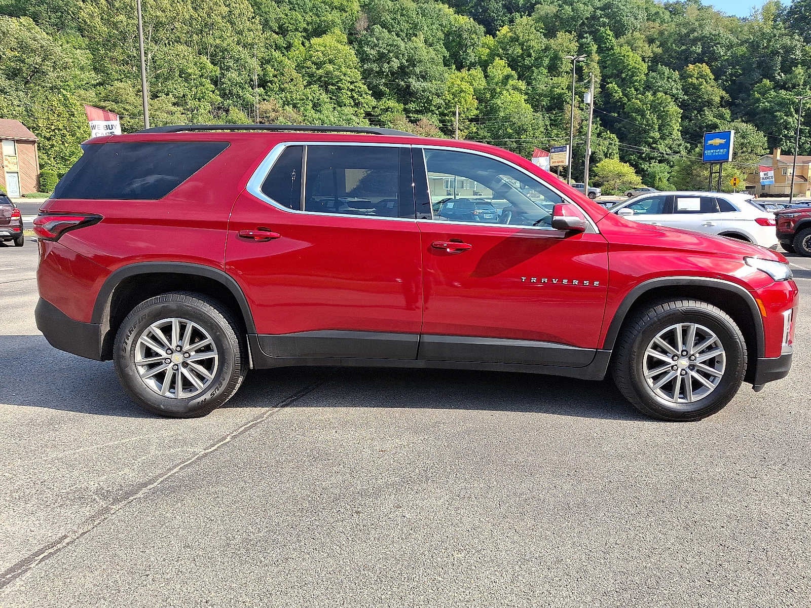 2023 Chevrolet Traverse LT Leather