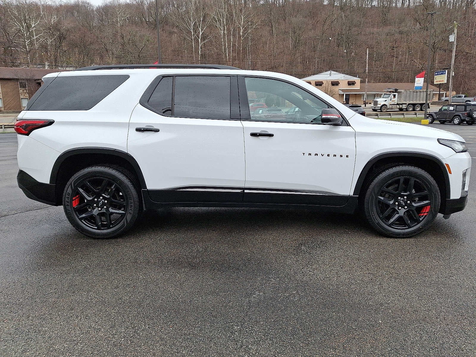 2023 Chevrolet Traverse Premier