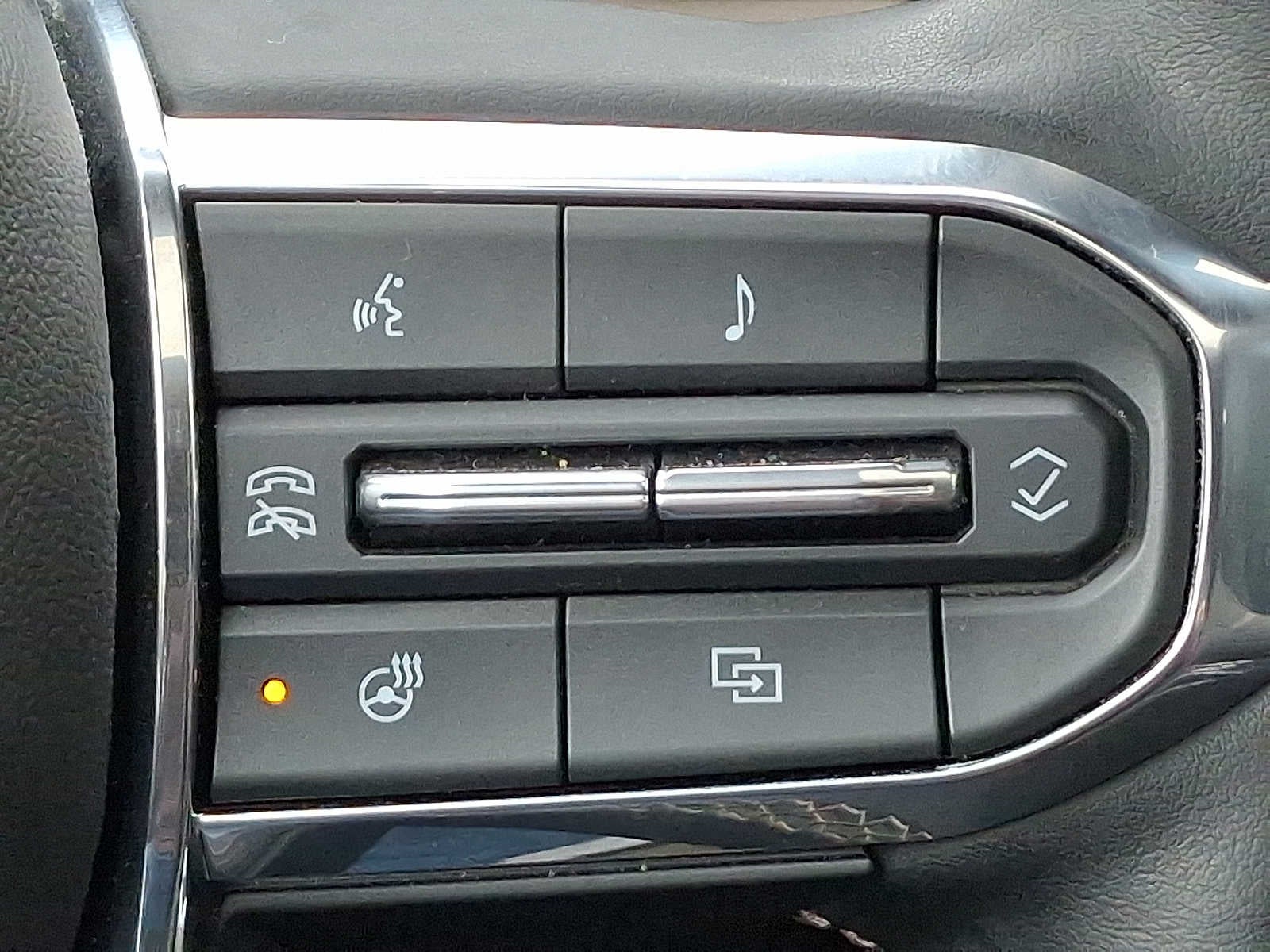 2023 GMC Canyon Denali