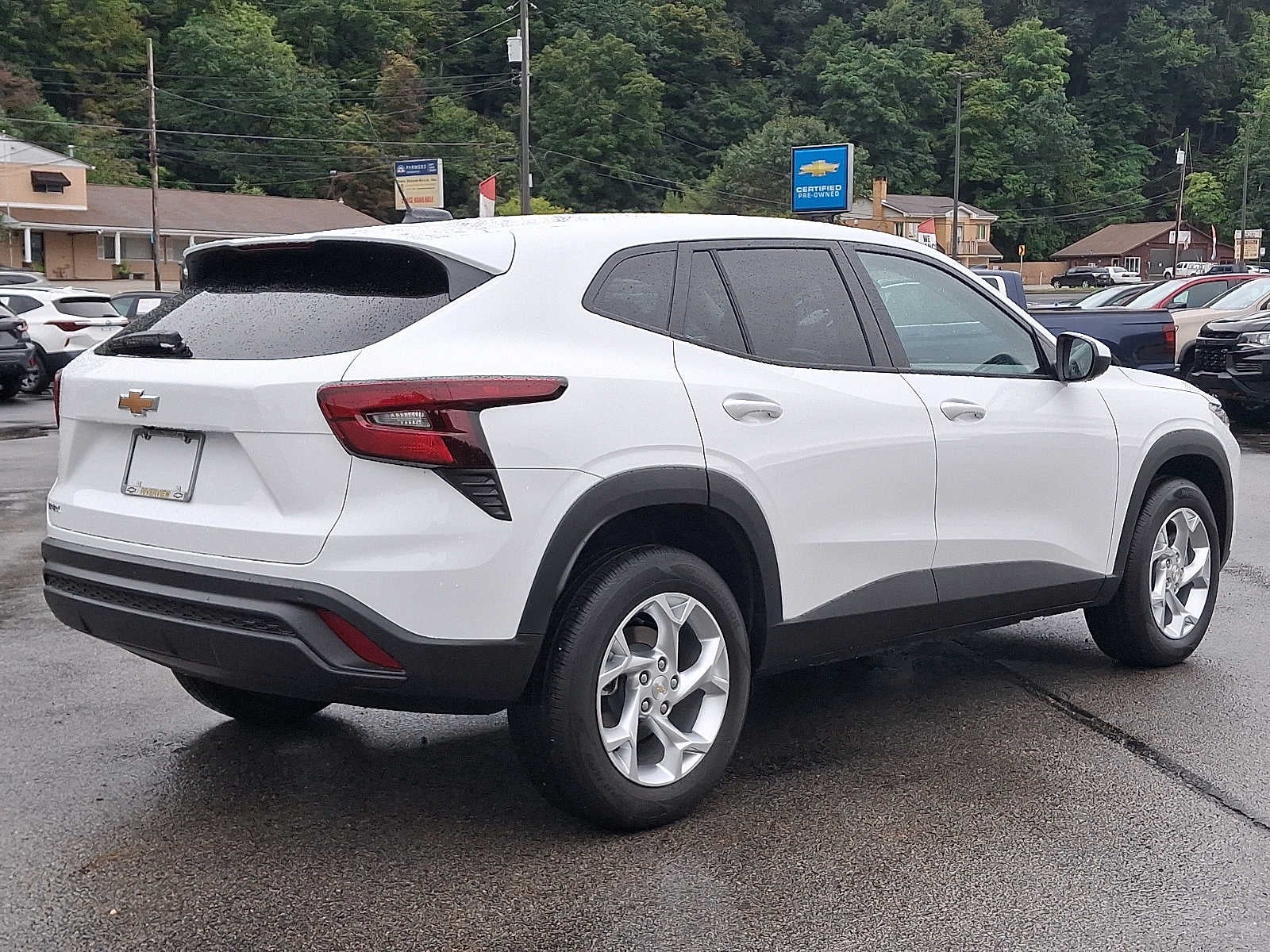 2025 Chevrolet Trax LS