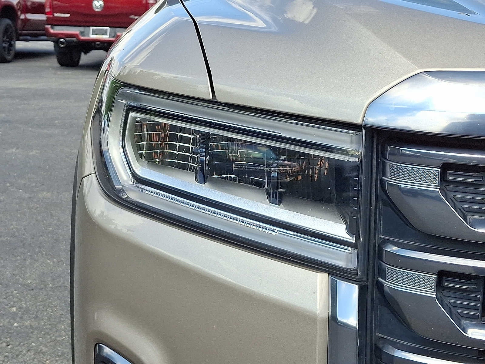 2023 GMC Acadia AT4