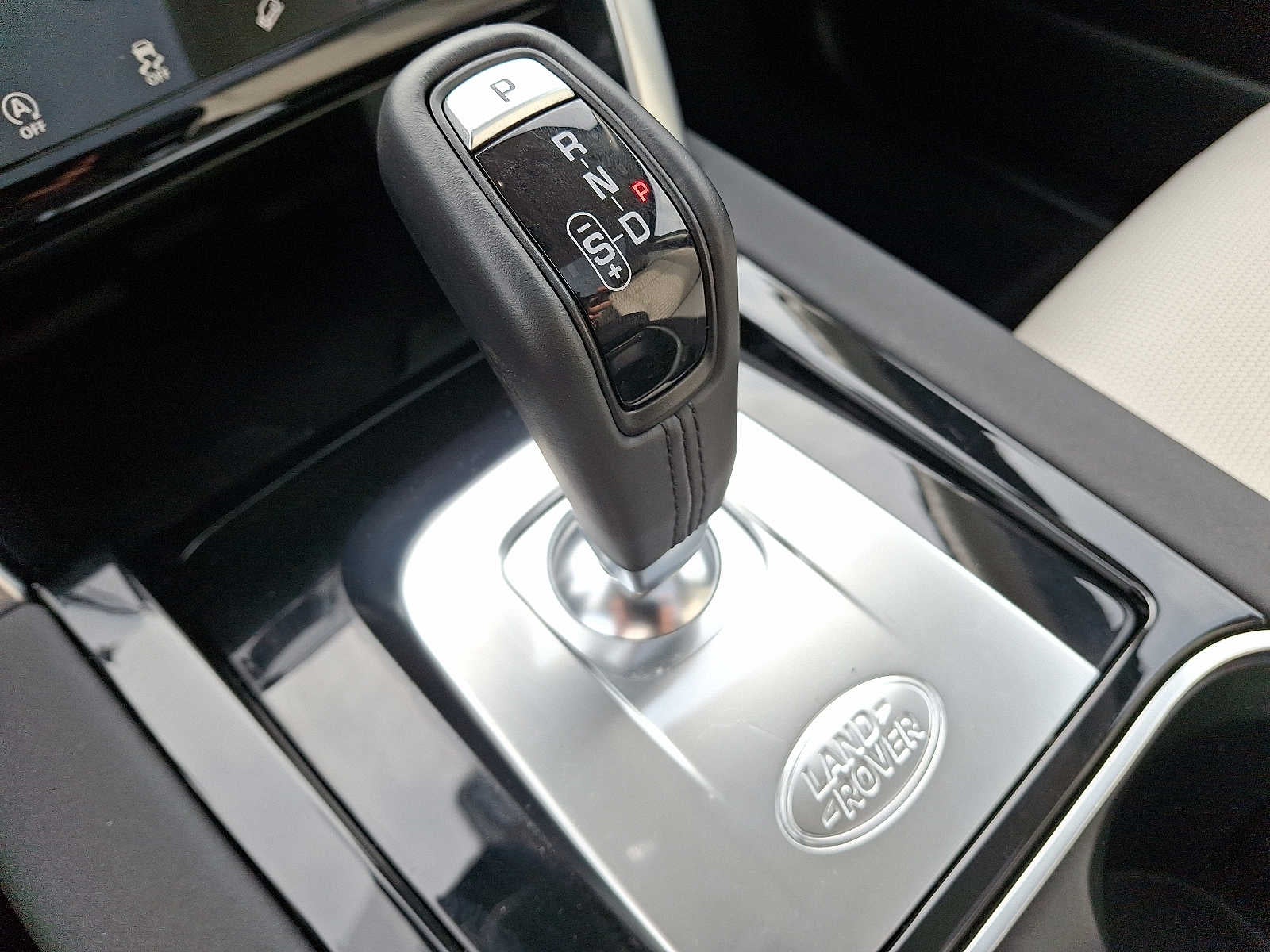 2023 Land Rover Discovery Sport SE