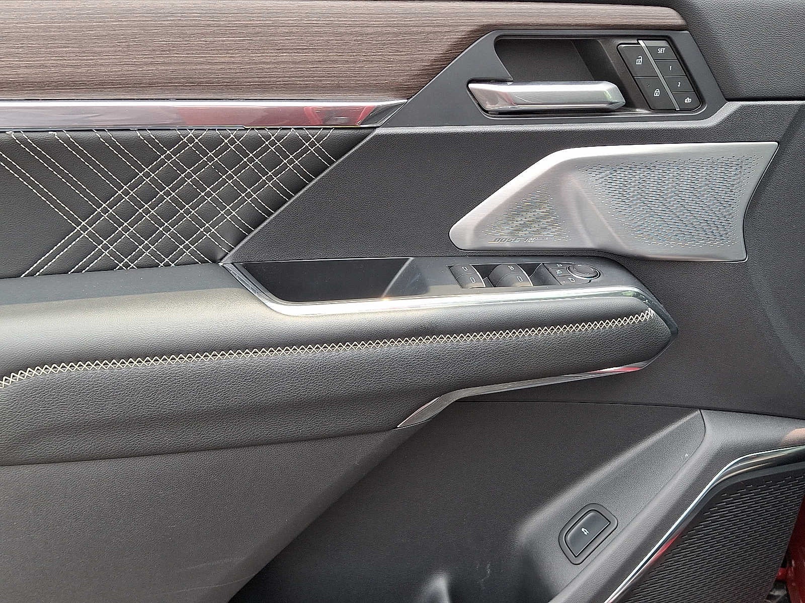 2025 GMC Acadia Denali