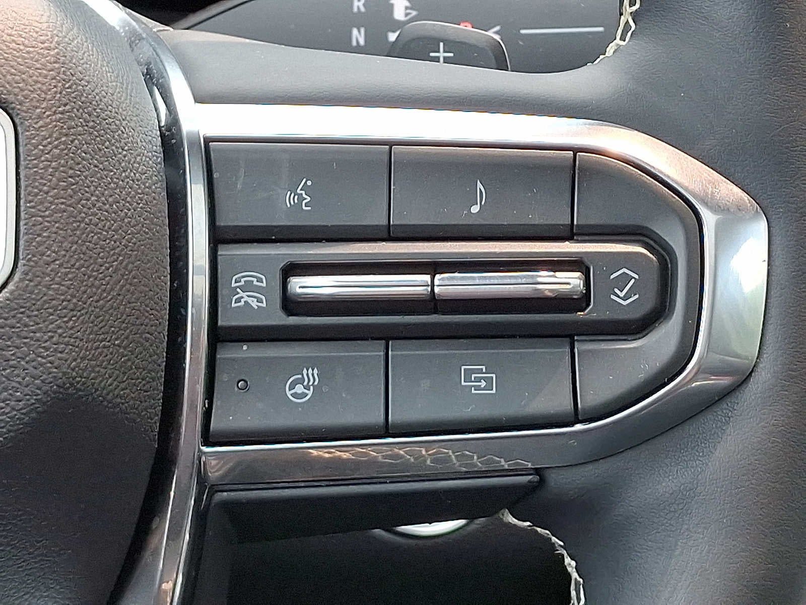 2025 GMC Acadia Denali