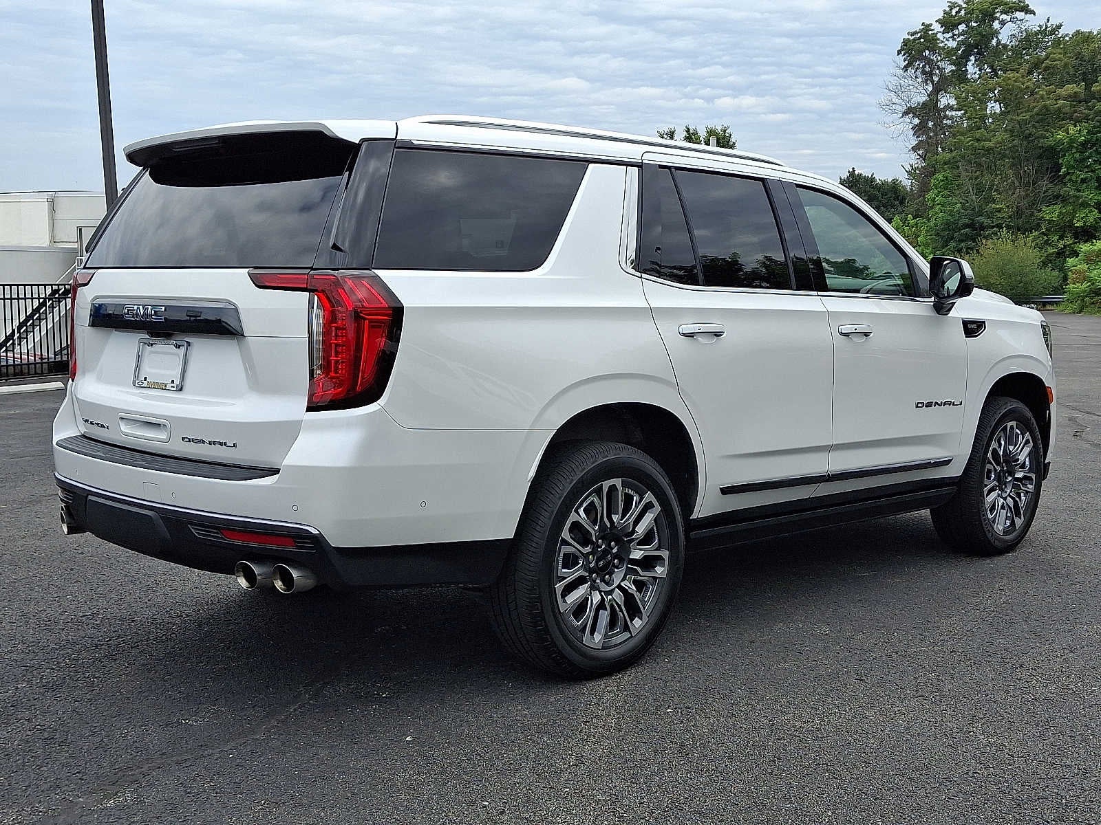 2024 GMC Yukon Denali Ultimate