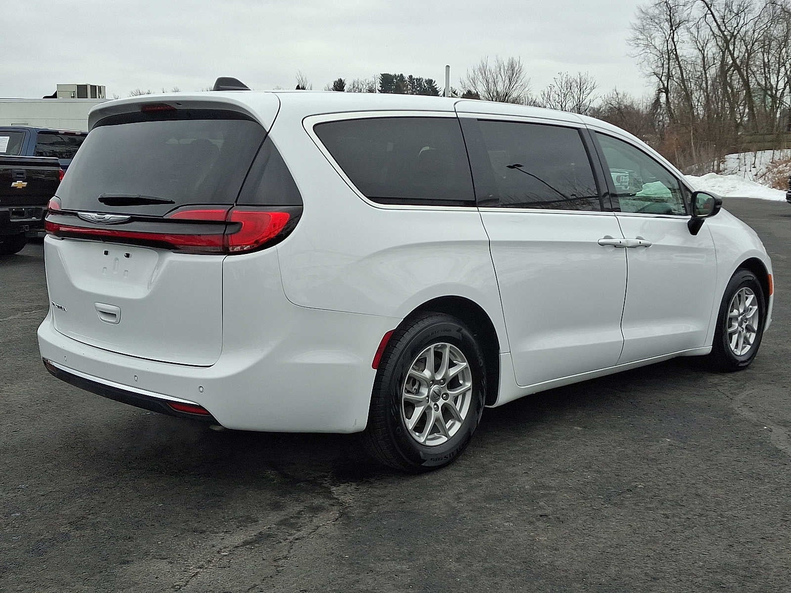 2024 Chrysler Pacifica Touring L