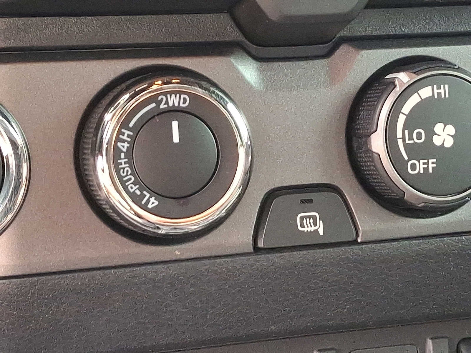 2020 Toyota Tacoma 4WD SR5