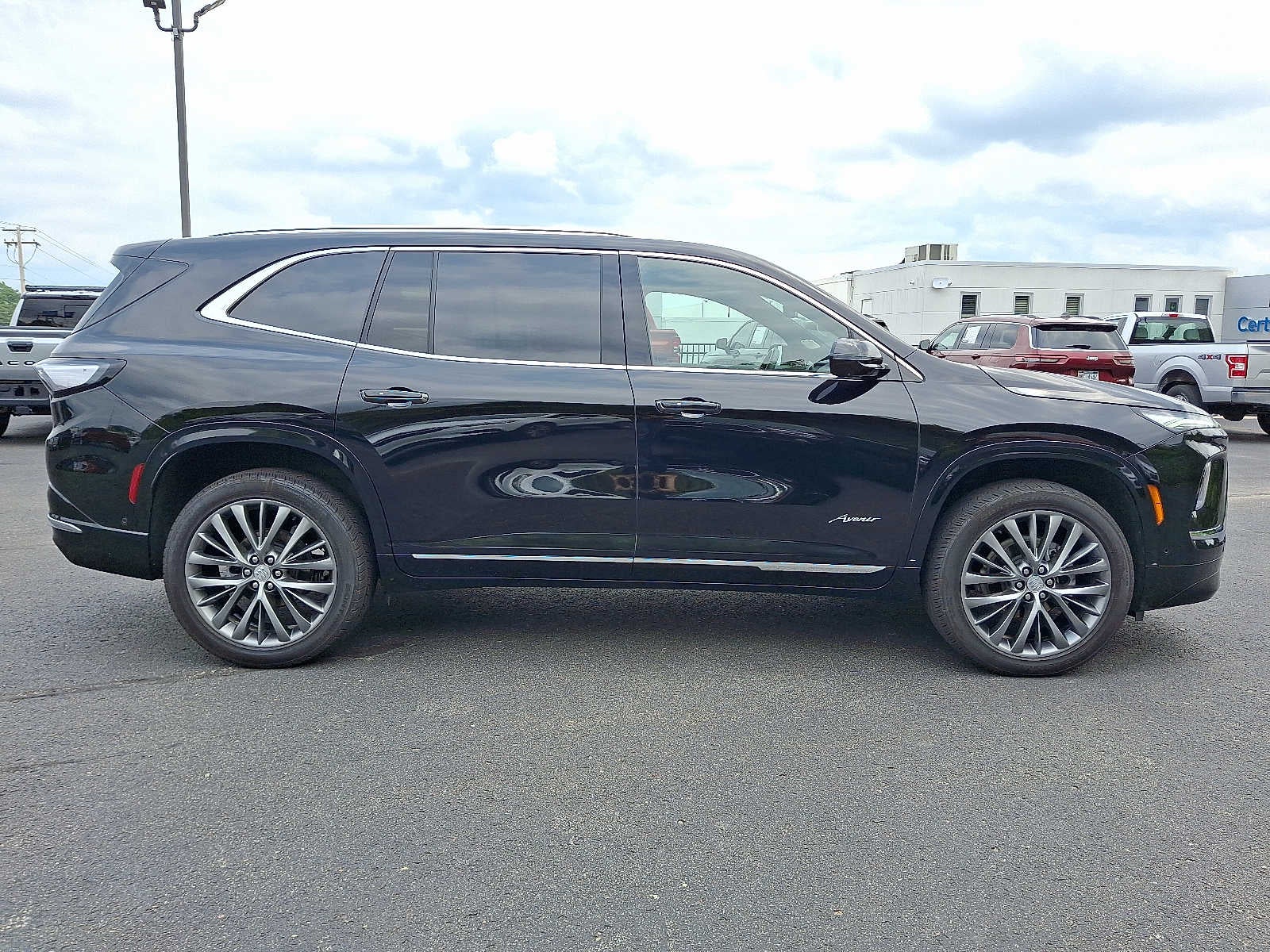2025 Buick Enclave Avenir