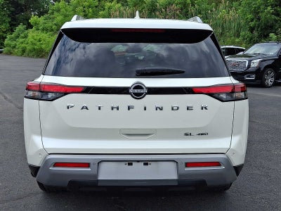 2022 Nissan Pathfinder SL