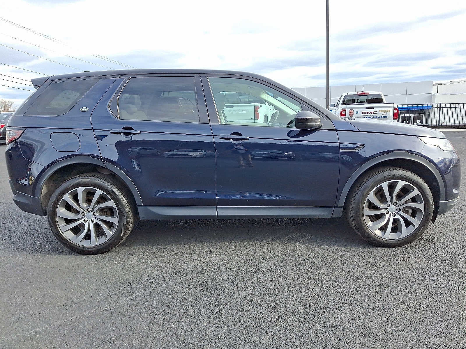 2023 Land Rover Discovery Sport SE